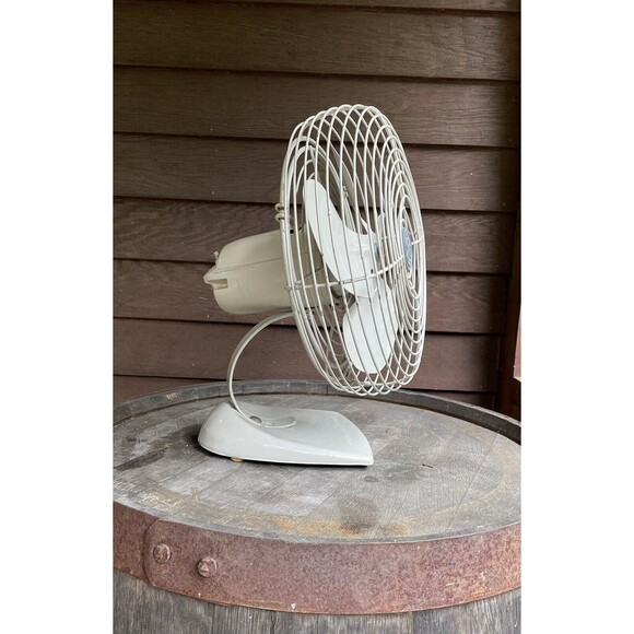 Vintage 15” GE General Electric Oscillating Desk Fan, Wall Fan -Works - Picture 3 of 3